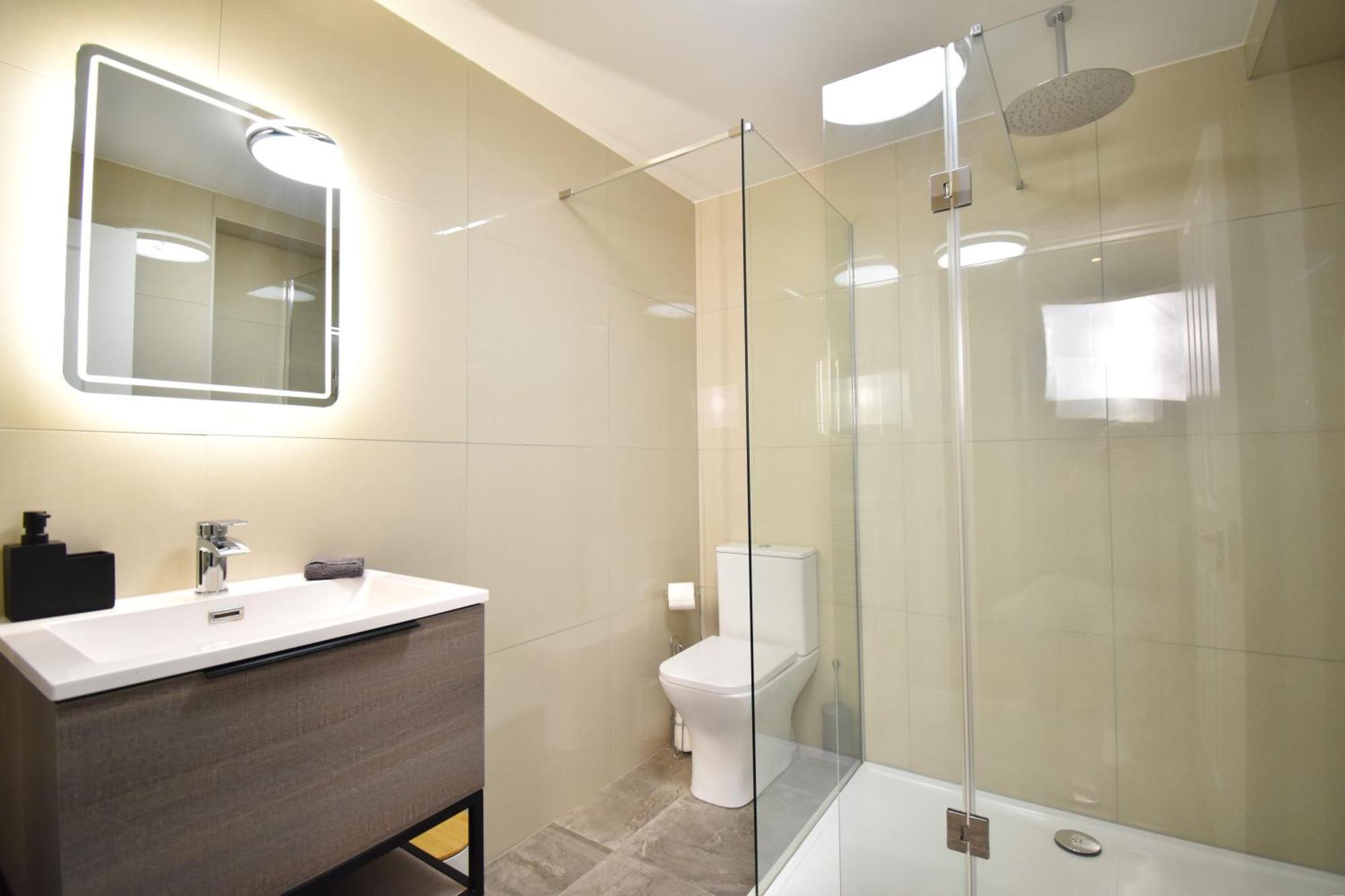 לונדון Stunning 2 Bed Apartment מראה חיצוני תמונה